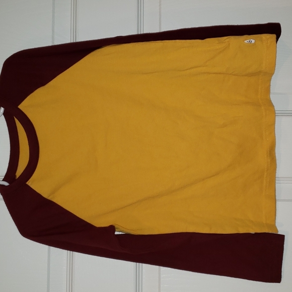 Cute 4 piece boys styled outfit set with jeans and 3 shirts - Picture 3 of 8